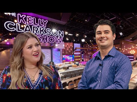 Seemingly Clueless White Guy Amazes Kelly Clarkson With His Command Of Multiple Languages