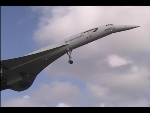 This Found Footage Captured One Of The Last Passenger Concordes Landing, From Just A Stone's Throw Away